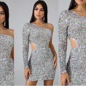 Beautiful sequins dress/ vestido de brillos